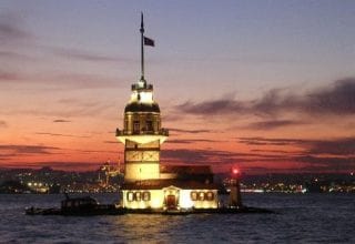 İstanbul Kadar Kadim ve Görkemli : Kız Kulesi'nin Hikayesi
